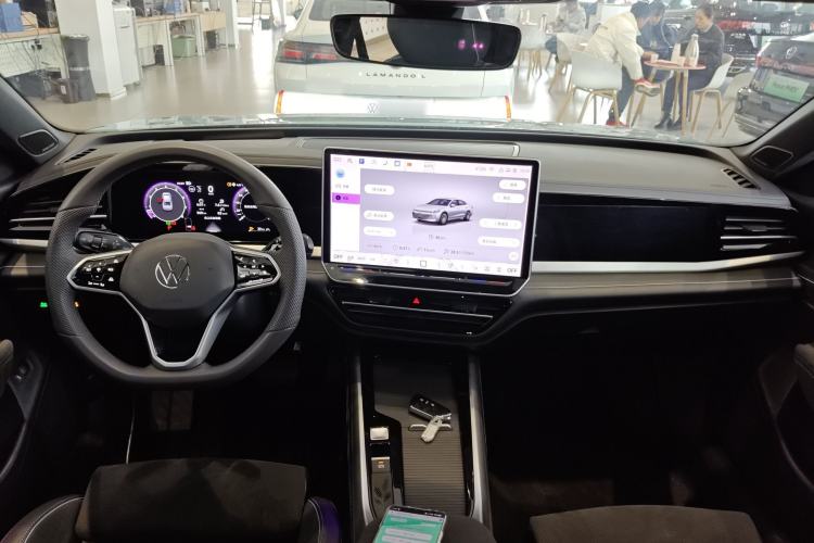 Used Volkswagen Passat 2025 Pro 380TSI Starry Dragon Luxury Edition Center Console