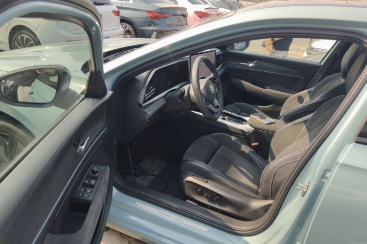 Used Volkswagen Passat 2025 Pro 380TSI Starry Dragon Luxury Edition Driver Seat