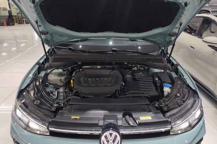 Used Volkswagen Passat 2025 Pro 380TSI Starry Dragon Luxury Edition Engine Bay