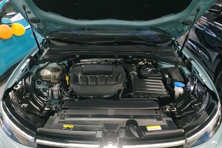 Used Volkswagen Passat 2025 Pro 380TSI Starry Dragon Luxury Edition Engine Bay
