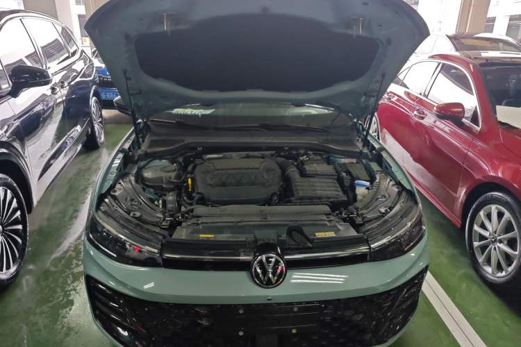 Used Volkswagen Passat 2025 Pro 380TSI Starry Dragon Luxury Edition Engine Bay