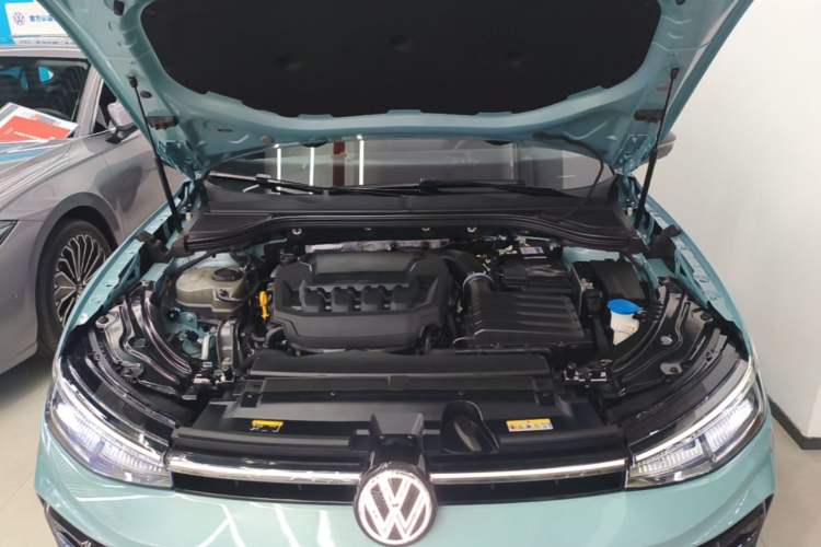 Used Volkswagen Passat 2025 Pro 380TSI Starry Dragon Luxury Edition Engine Bay