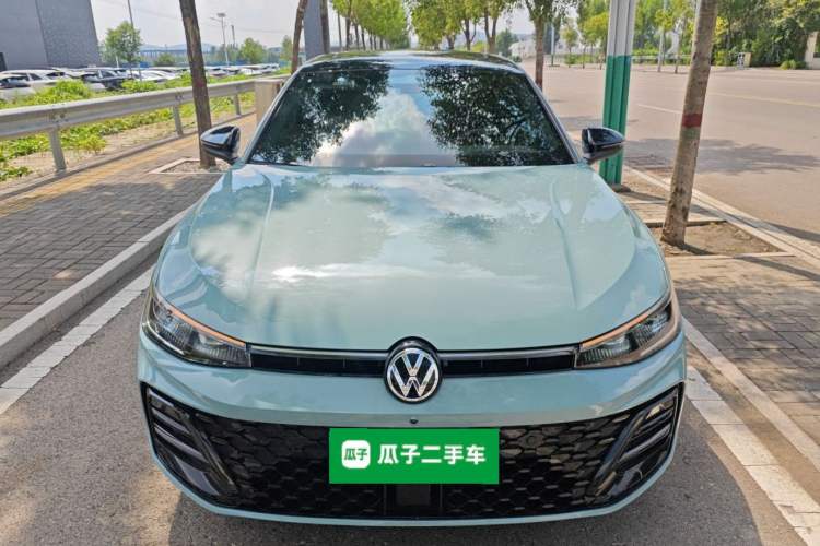 Used Volkswagen Passat 2025 Pro 380TSI Starry Dragon Luxury Edition Exterior 1