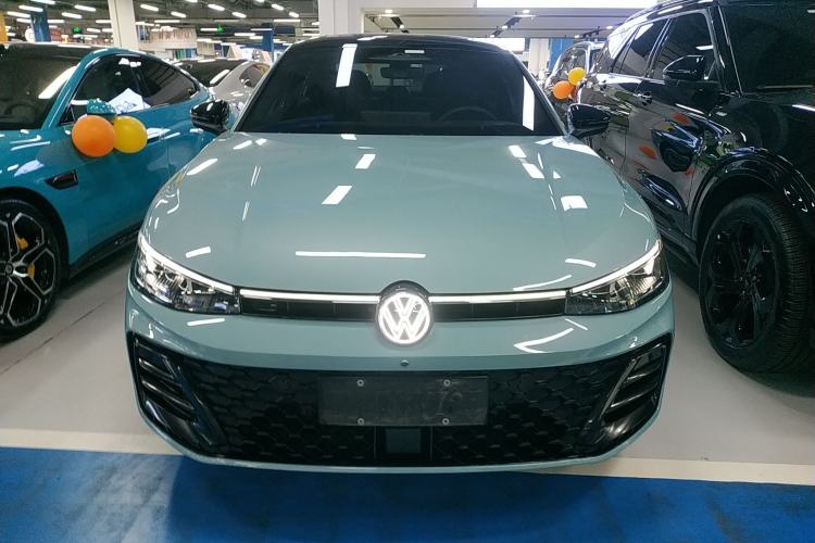 Used Volkswagen Passat 2025 Pro 380TSI Starry Dragon Luxury Edition Exterior 1