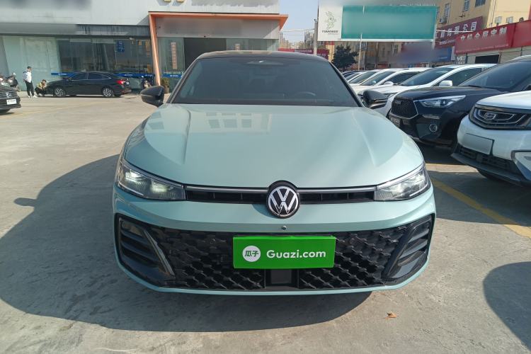 Used Volkswagen Passat 2025 Pro 380TSI Starry Dragon Luxury Edition Exterior 1