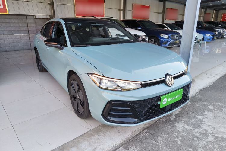 Used Volkswagen Passat 2025 Pro 380TSI Starry Dragon Luxury Edition Exterior 1