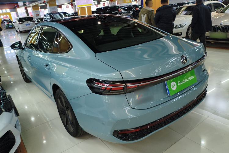 Used Volkswagen Passat 2025 Pro 380TSI Starry Dragon Luxury Edition Exterior 2