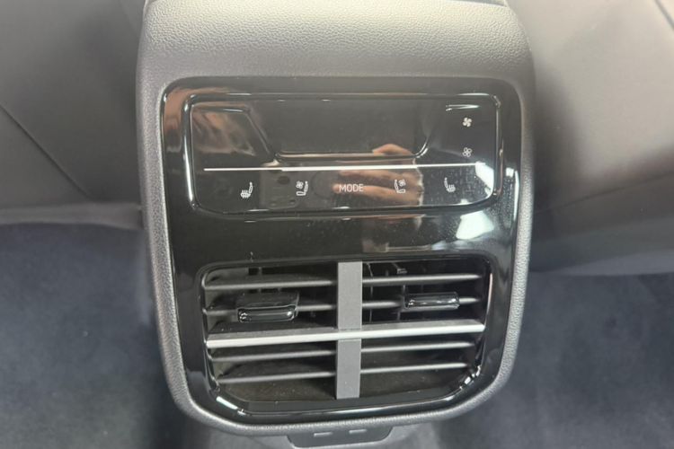 Used Volkswagen Passat 2025 Pro 380TSI Starry Dragon Luxury Edition Exterior 2