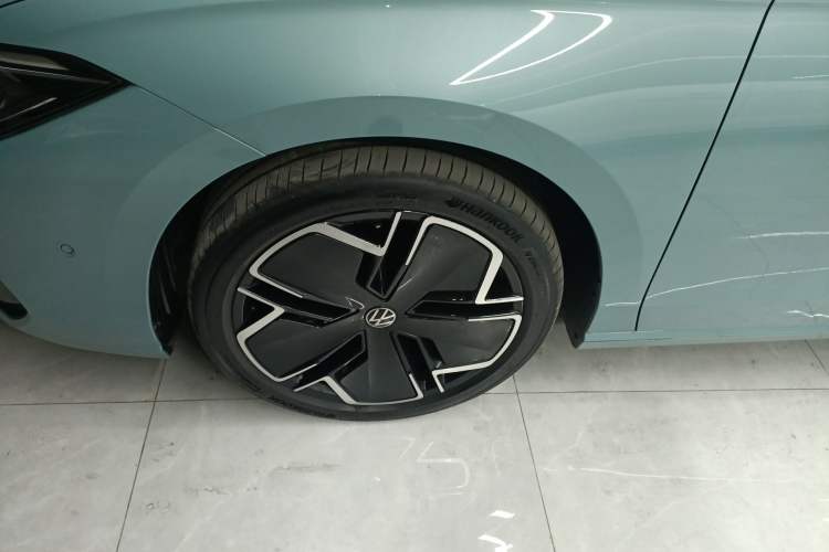 Used Volkswagen Passat 2025 Pro 380TSI Starry Dragon Edition Exterior 4