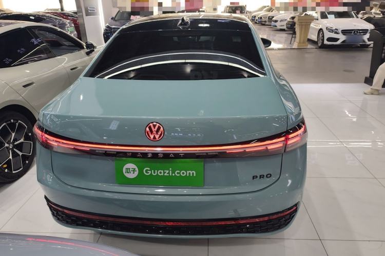 Used Volkswagen Passat 2025 Pro 380TSI Starry Dragon Luxury Edition Exterior 4