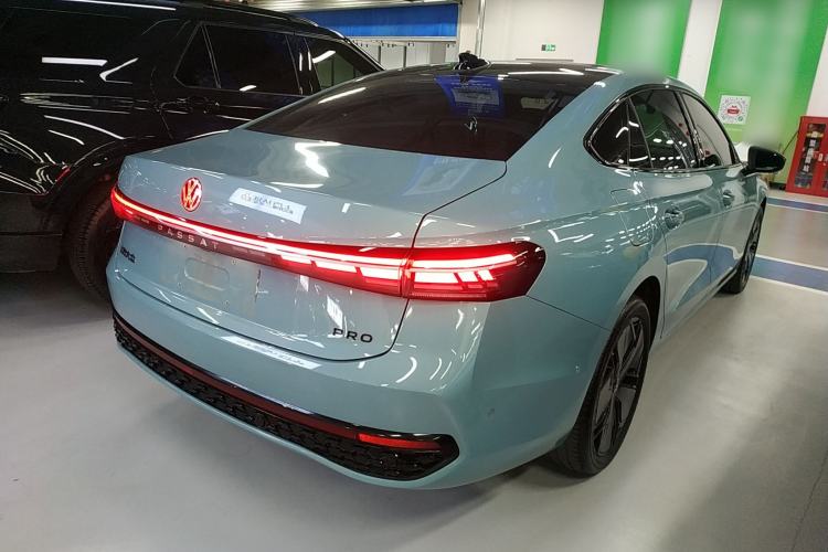 Used Volkswagen Passat 2025 Pro 380TSI Starry Dragon Luxury Edition Exterior 5