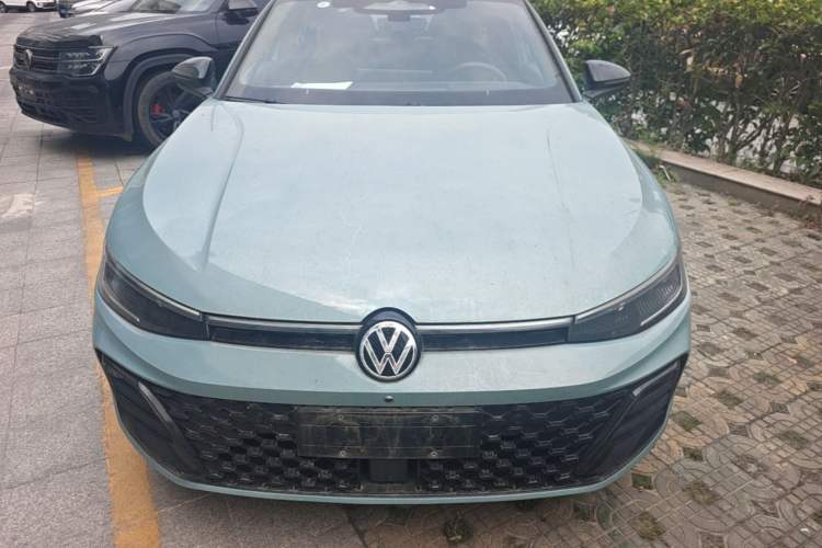 Used Volkswagen Passat 2025 Pro 380TSI Starry Dragon Luxury Edition Front