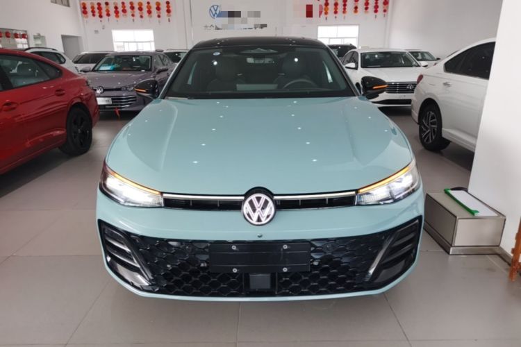 Used Volkswagen Passat 2025 Pro 380TSI Starry Dragon Luxury Edition Front