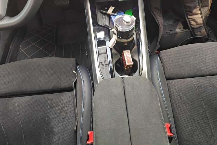 Used Volkswagen Passat 2025 Pro 380TSI Starry Dragon Luxury Edition Gear Lever