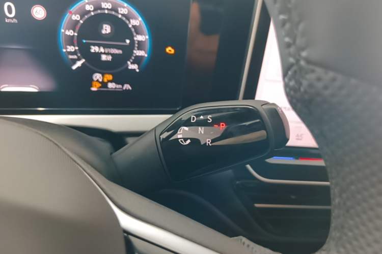 Used Volkswagen Passat 2025 Pro 380TSI Starry Dragon Luxury Edition Gear Lever