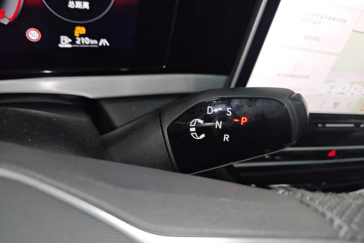 Used Volkswagen Passat 2025 Pro 380TSI Starry Dragon Luxury Edition Gear Lever