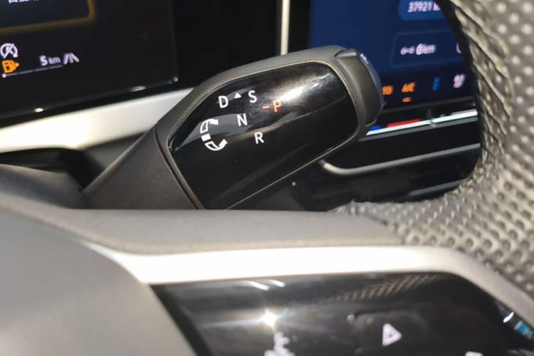 Used Volkswagen Passat 2025 Pro 380TSI Starry Dragon Luxury Edition Gear Lever