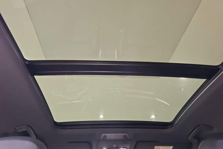 Used Volkswagen Passat 2025 Pro 380TSI Starry Dragon Luxury Edition Headliner