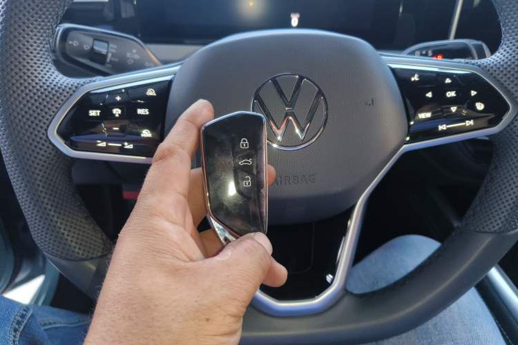 Used Volkswagen Passat 2025 Pro 380TSI Starry Dragon Luxury Edition Interior 1