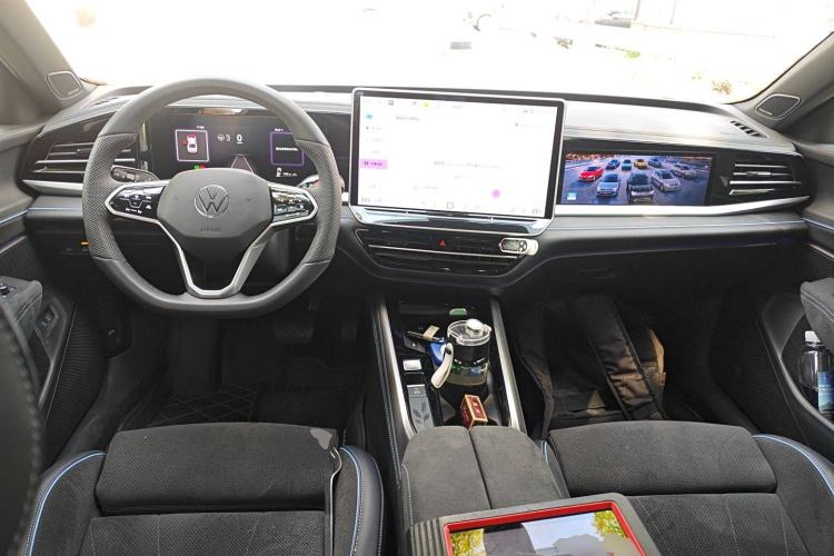 Used Volkswagen Passat 2025 Pro 380TSI Starry Dragon Luxury Edition Interior 2