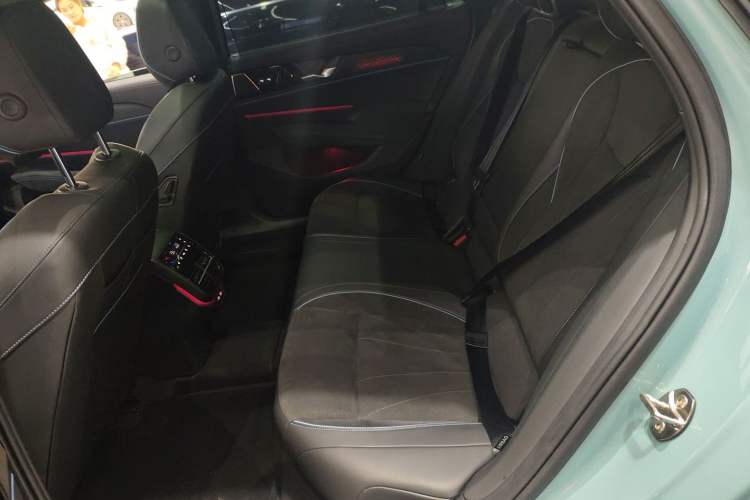 Used Volkswagen Passat 2025 Pro 380TSI Starry Dragon Luxury Edition Interior 4