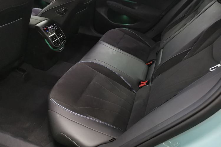 Used Volkswagen Passat 2025 Pro 380TSI Starry Dragon Luxury Edition Interior 4