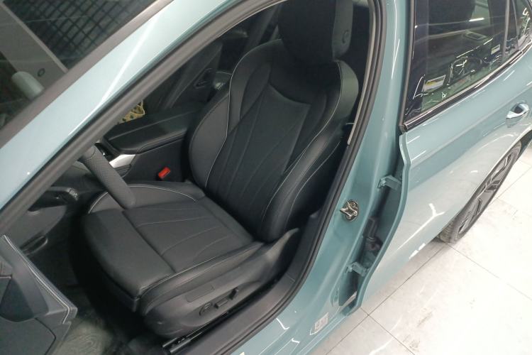 Used Volkswagen Passat 2025 Pro 380TSI Starry Dragon Edition Left Front Seat