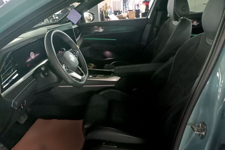 Used Volkswagen Passat 2025 Pro 380TSI Starry Dragon Luxury Edition Left Front Seat