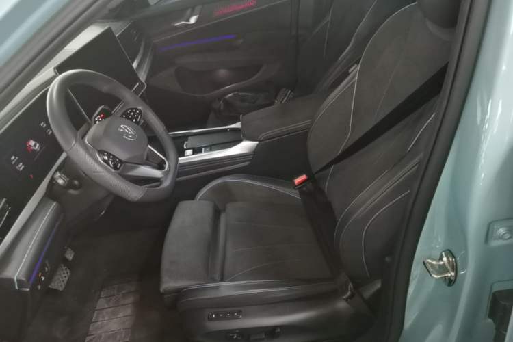 Used Volkswagen Passat 2025 Pro 380TSI Starry Dragon Luxury Edition Left Front Seat