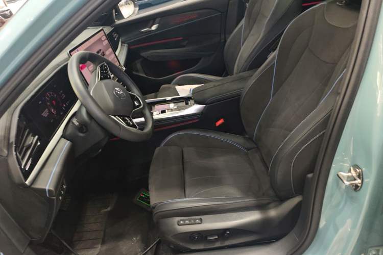 Used Volkswagen Passat 2025 Pro 380TSI Starry Dragon Luxury Edition Left Front Seat