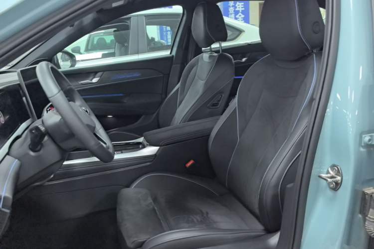 Used Volkswagen Passat 2025 Pro 380TSI Starry Dragon Luxury Edition Left Front Seat