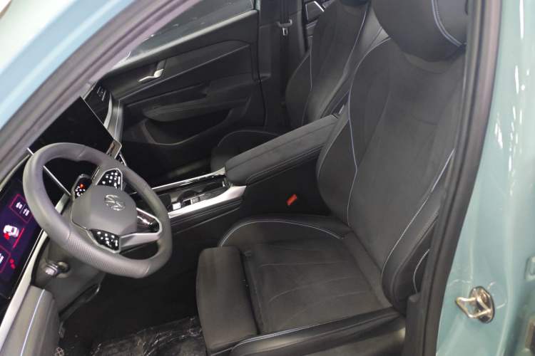 Used Volkswagen Passat 2025 Pro 380TSI Starry Dragon Luxury Edition Left Front Seat