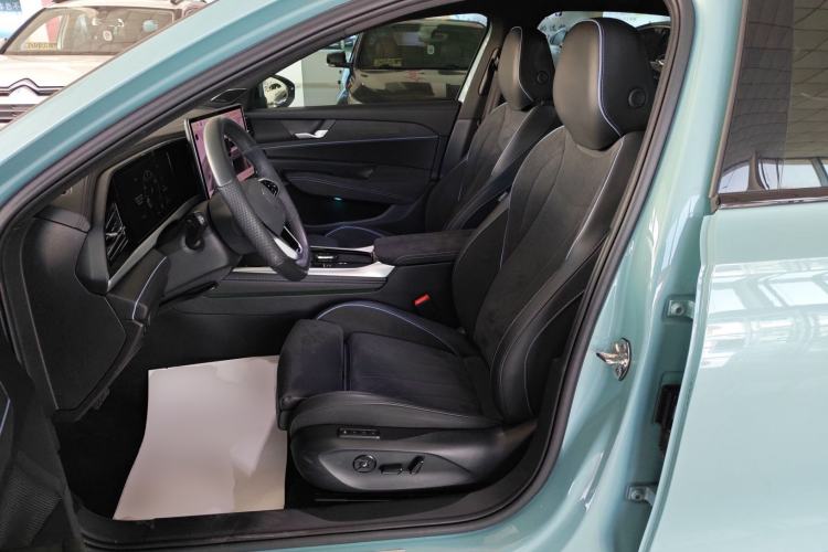 Used Volkswagen Passat 2025 Pro 380TSI Starry Dragon Luxury Edition Left Front Seat