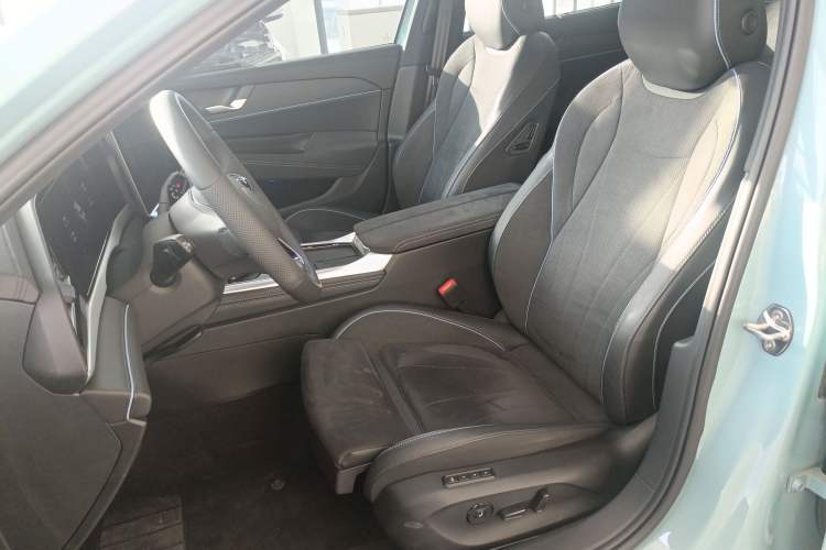 Used Volkswagen Passat 2025 Pro 380TSI Starry Dragon Luxury Edition Left Front Seat