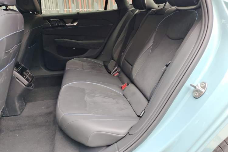 Used Volkswagen Passat 2025 Pro 380TSI Starry Dragon Luxury Edition Left Rear Seat