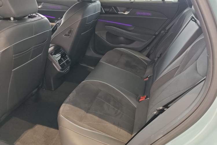 Used Volkswagen Passat 2025 Pro 380TSI Starry Dragon Luxury Edition Left Rear Seat