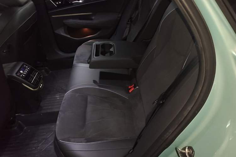 Used Volkswagen Passat 2025 Pro 380TSI Starry Dragon Luxury Edition Left Rear Seat
