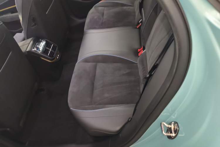 Used Volkswagen Passat 2025 Pro 380TSI Starry Dragon Luxury Edition Left Rear Seat