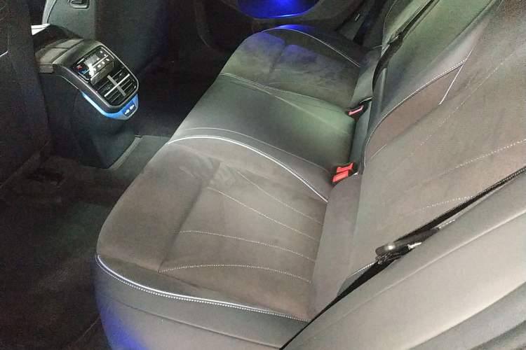Used Volkswagen Passat 2025 Pro 380TSI Starry Dragon Luxury Edition Left Rear Seat