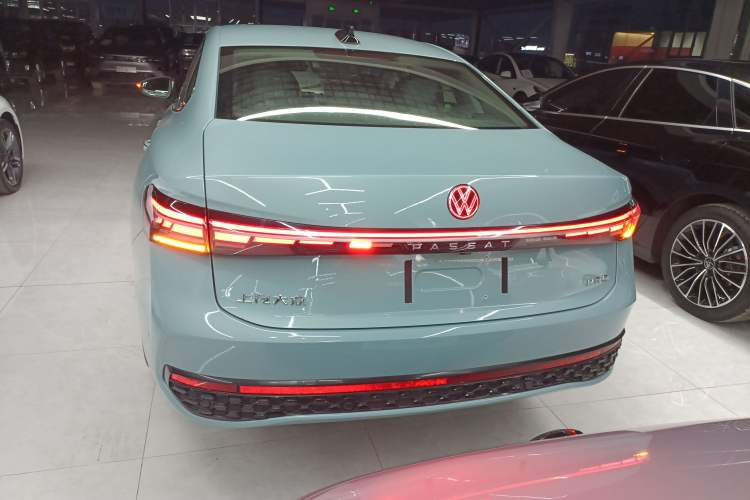 Used Volkswagen Passat 2025 Pro 380TSI Starry Dragon Edition Rear