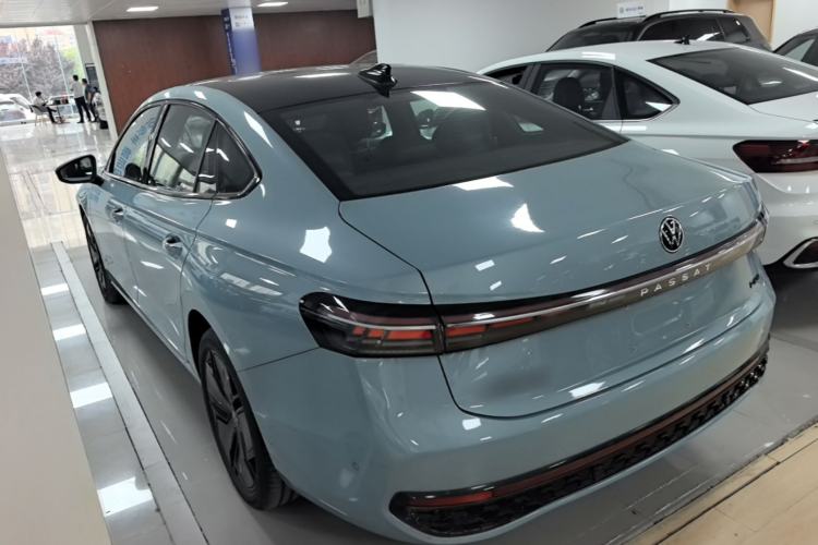 Used Volkswagen Passat 2025 Pro 380TSI Starry Dragon Luxury Edition Rear Left 45 Deg