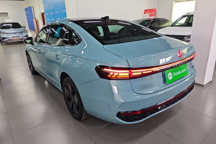Used Volkswagen Passat 2025 Pro 380TSI Starry Dragon Luxury Edition Rear Left 45 Deg