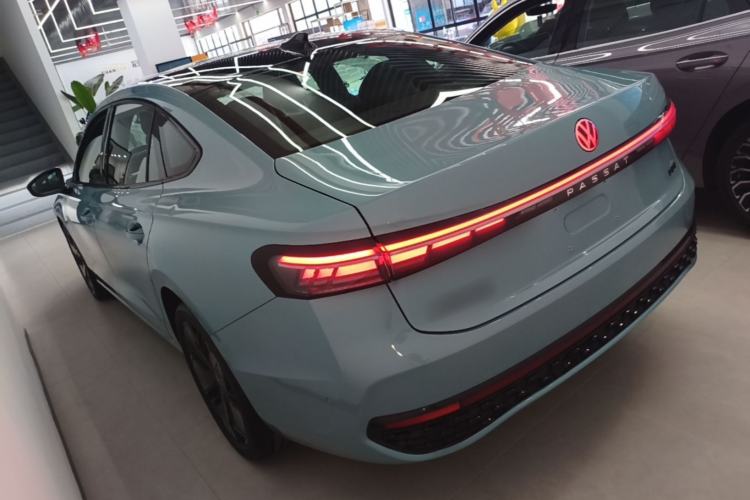 Used Volkswagen Passat 2025 Pro 380TSI Starry Dragon Luxury Edition Rear Left 45 Deg