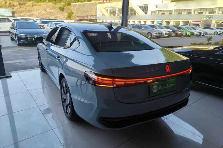 Used Volkswagen Passat 2025 Pro 380TSI Starry Dragon Luxury Edition Rear Left 45 Deg