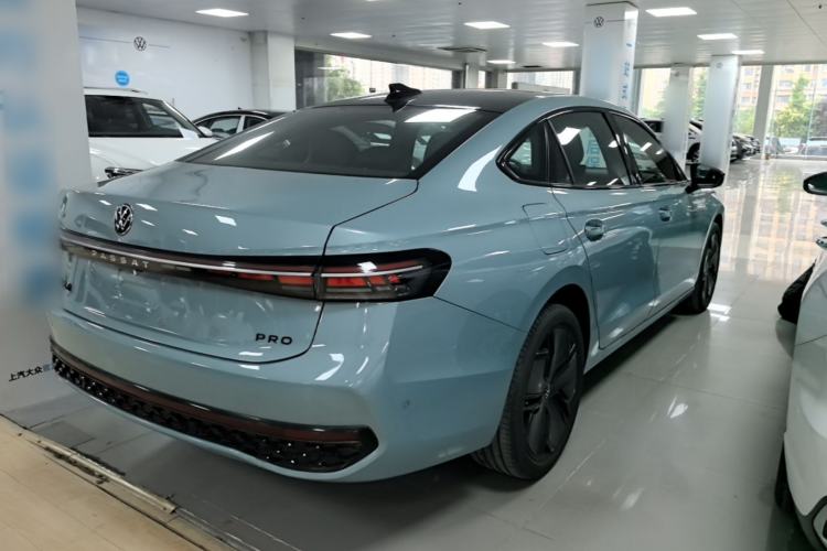 Used Volkswagen Passat 2025 Pro 380TSI Starry Dragon Luxury Edition Rear Right 45 Deg