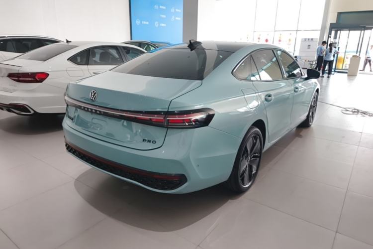 Used Volkswagen Passat 2025 Pro 380TSI Starry Dragon Luxury Edition Rear Right 45 Deg