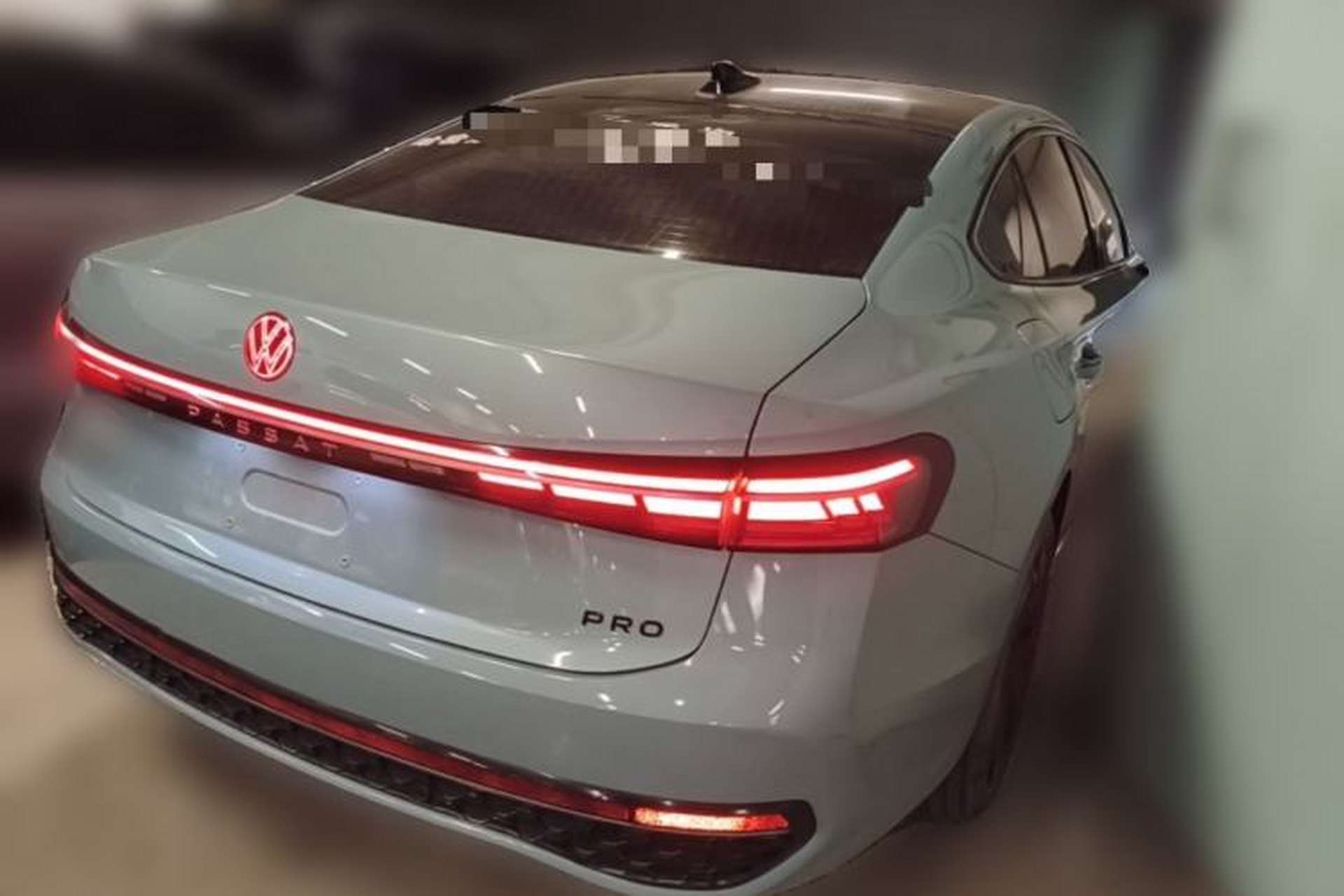 Used Volkswagen Passat 2025 Pro 380TSI Starry Dragon Luxury Edition Rear Right 45 Deg