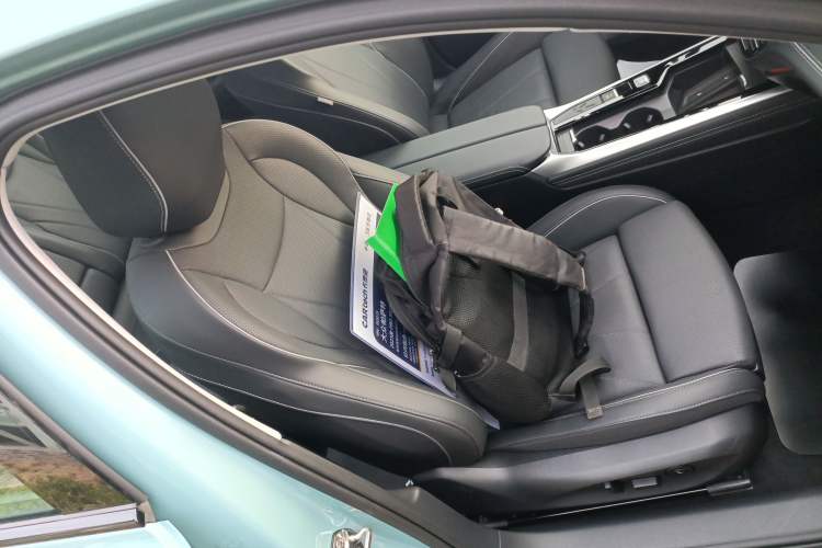 Used Volkswagen Passat 2025 Pro 380TSI Starry Dragon Luxury Edition Right Front Seat