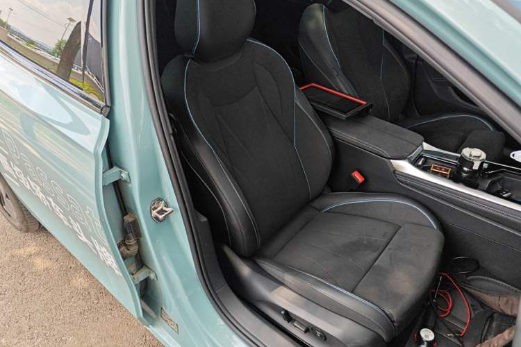 Used Volkswagen Passat 2025 Pro 380TSI Starry Dragon Luxury Edition Right Front Seat