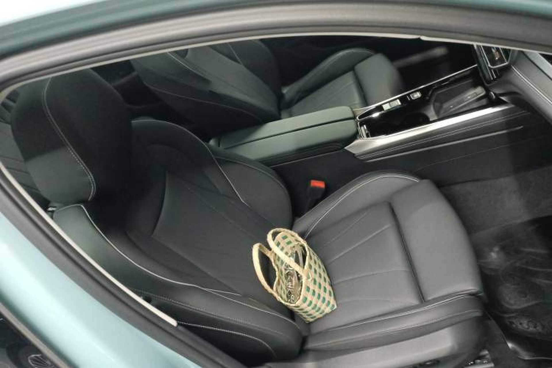 Used Volkswagen Passat 2025 Pro 380TSI Starry Dragon Edition Right Front Seat